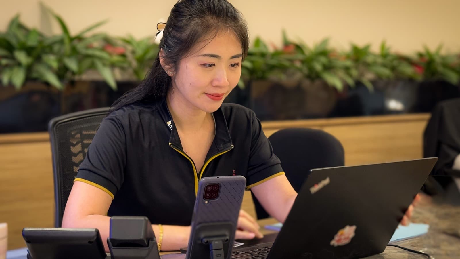 8 Best Maid / Domestic Helper Agencies in Singapore 2026 — MOM EA Licence Numbers, MOM's Own Agency Ratings + Retention Rates, and the 2026 Levy ($300 / $450 / $60)