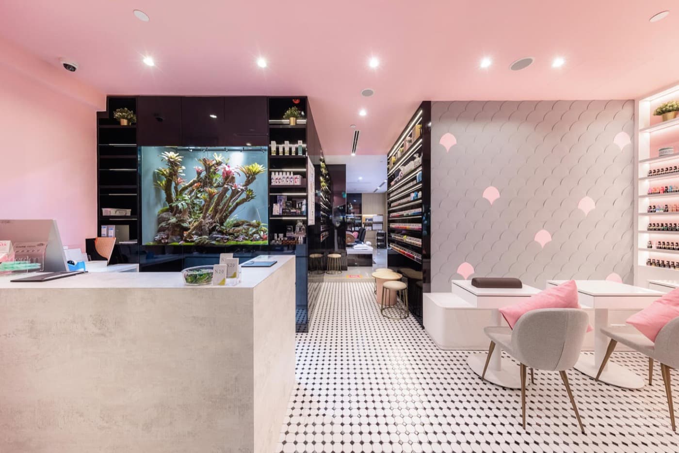 8 Best Nail Salons in Singapore (2026): Full Manicure and Pedicure Price List, First-Timer Gel Manicure From $12.90, Express From $15