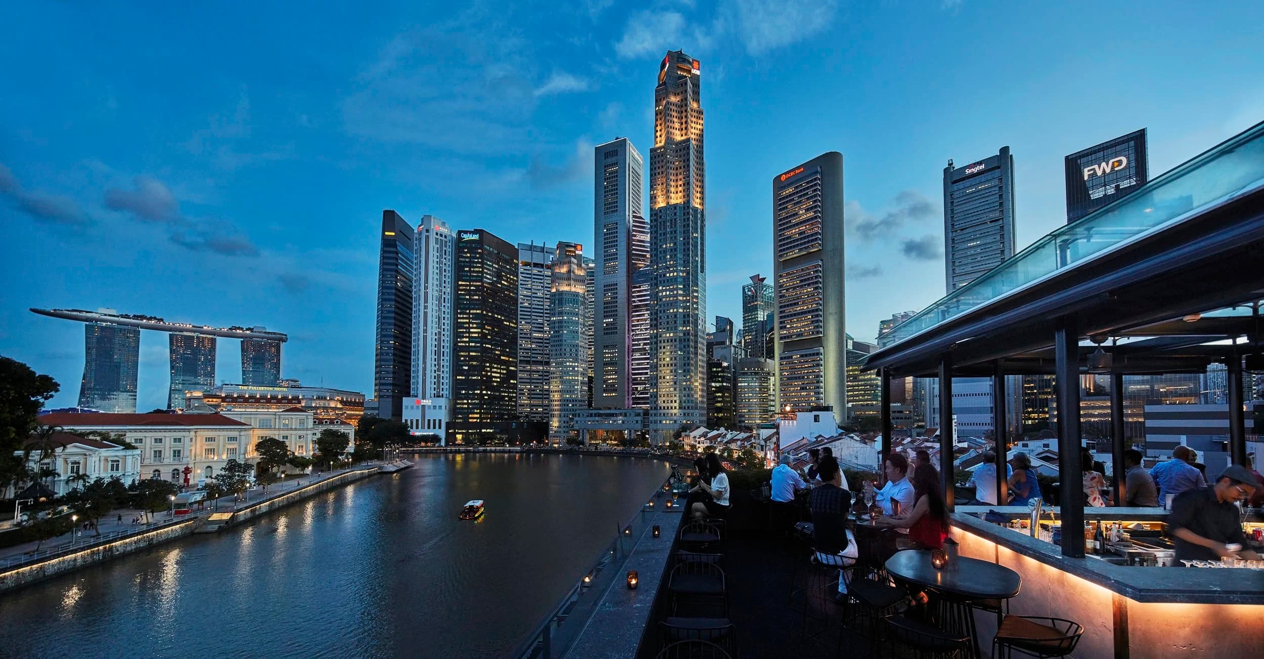 8 Best Rooftop Bars in Singapore (2026): Happy Hours, Levels and Skyline Views Compared