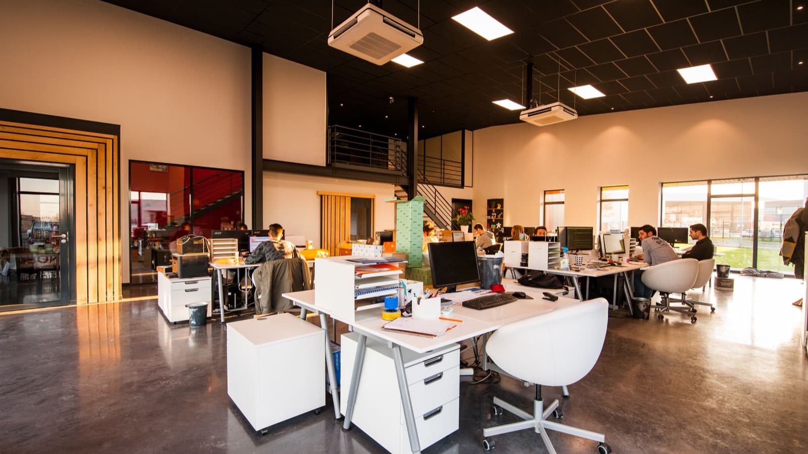 8 Best Serviced & Virtual Office Providers in Singapore 2026 — TEC, Servcorp, Regus, JustCo & More