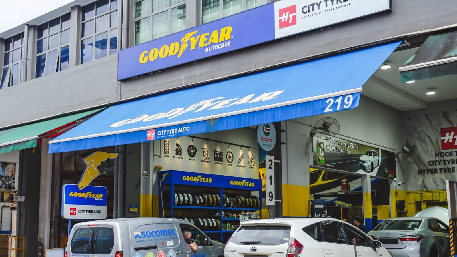 2026 新加坡 8 大轮胎店: 同一条 Michelin Primacy 5, 每一家到底要多少钱