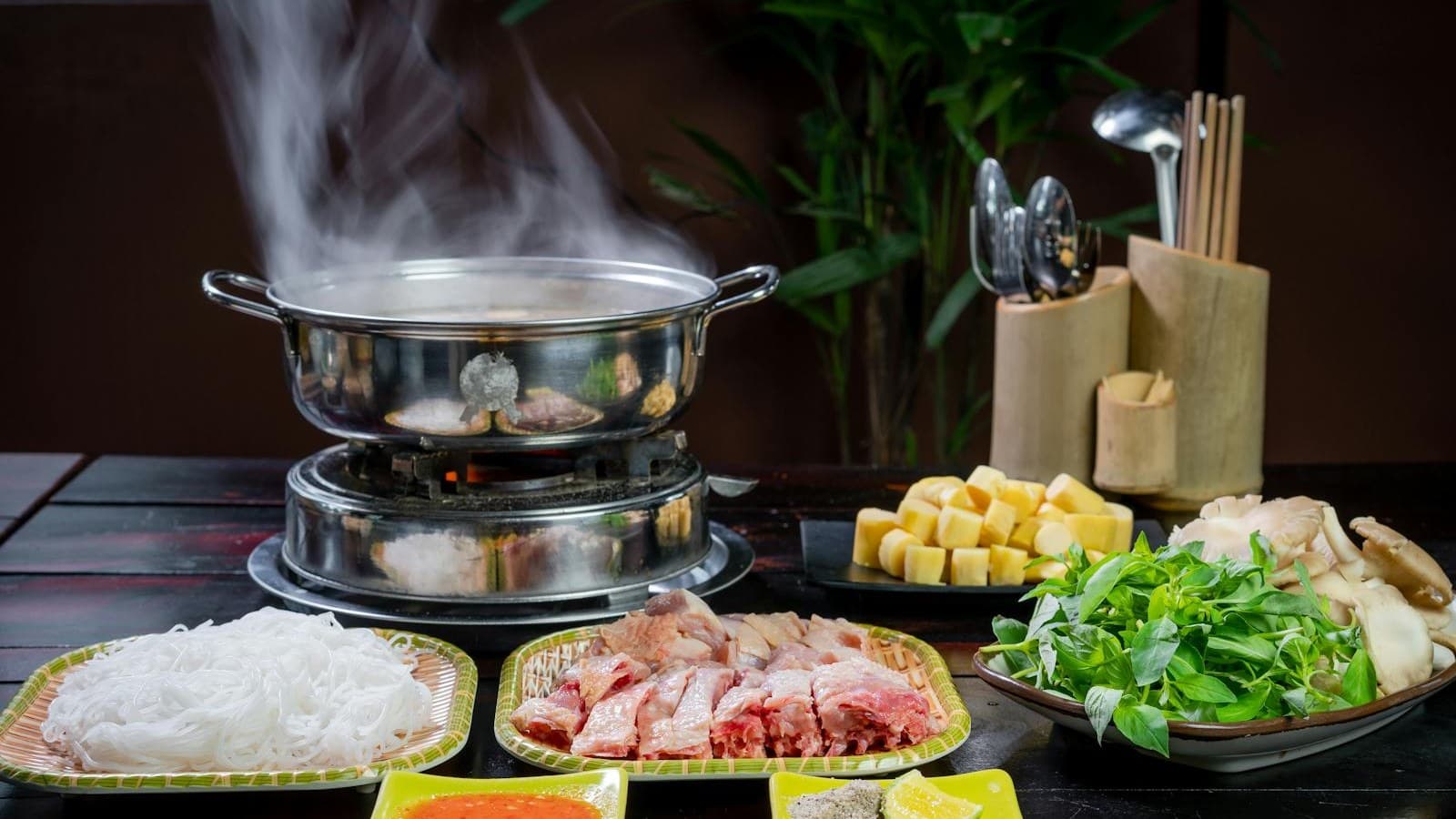 Haidilao VivoCity — Buy 1 Get 3 FREE on Same-Item Meats (25 May → 12 Jun 2026, Off-Peak Only)