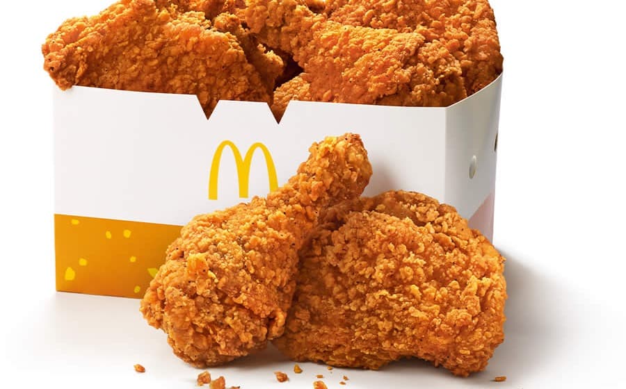 麦当劳 Chicken McCrispy® 6 块装 8 折 — 约 $15.70(原价 $19.65 起),经 App 每日 6pm–3.45am,至 2026 年 8 月 2 日