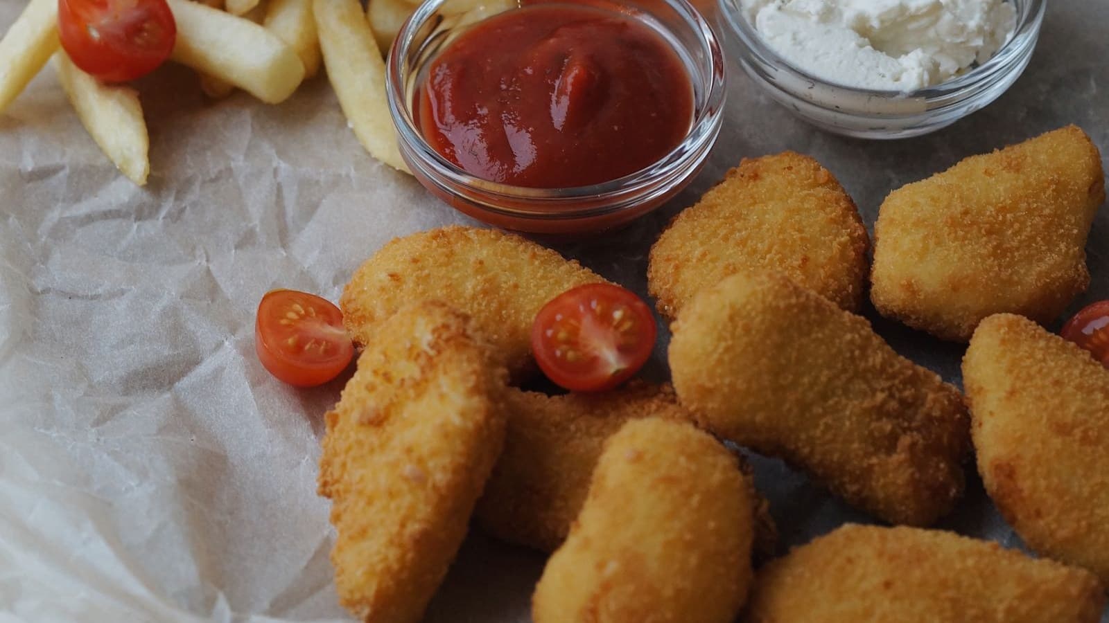 McDonald's Singapore FREE 4pc Chicken McNuggets — Father's Day Football-Jersey Special, 20 & 21 Jun 2026 (3pm Onwards)