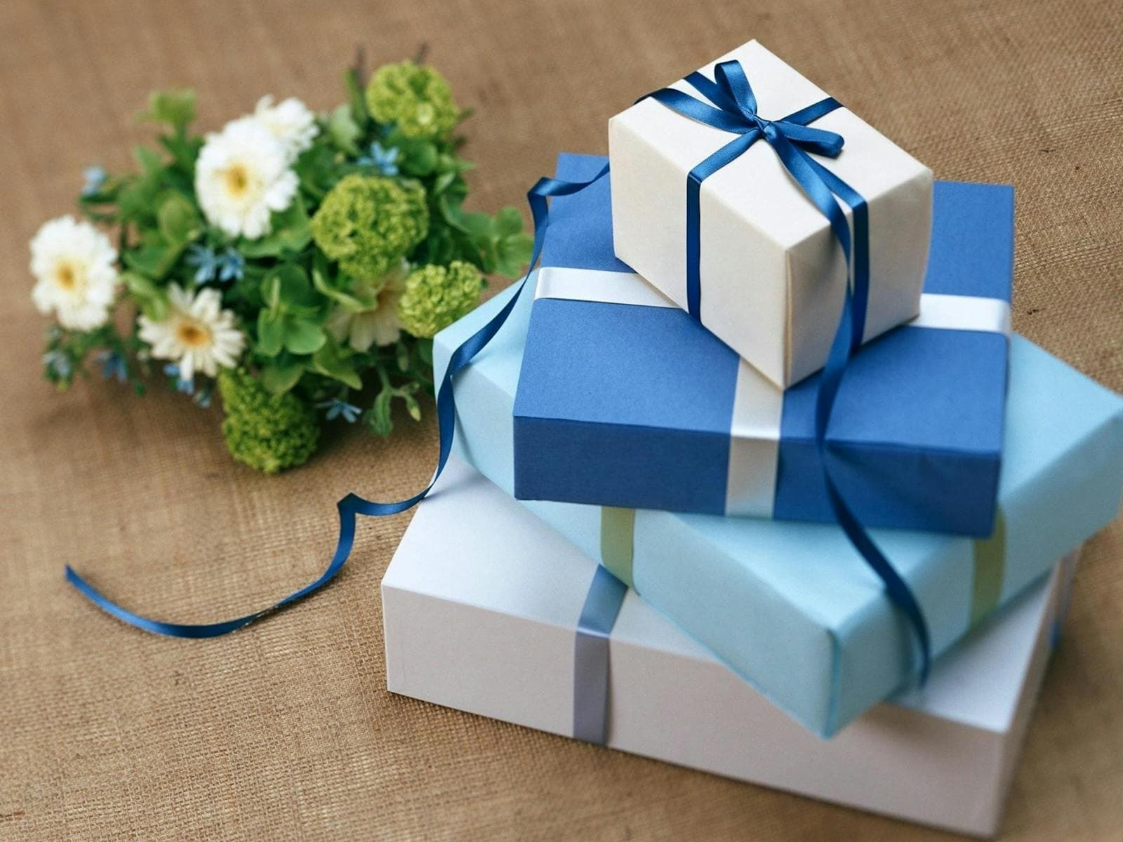 Father's Day Gift Guide Singapore — 7 Thoughtful Gifts for Every Type of Dad (Most Under S$200)