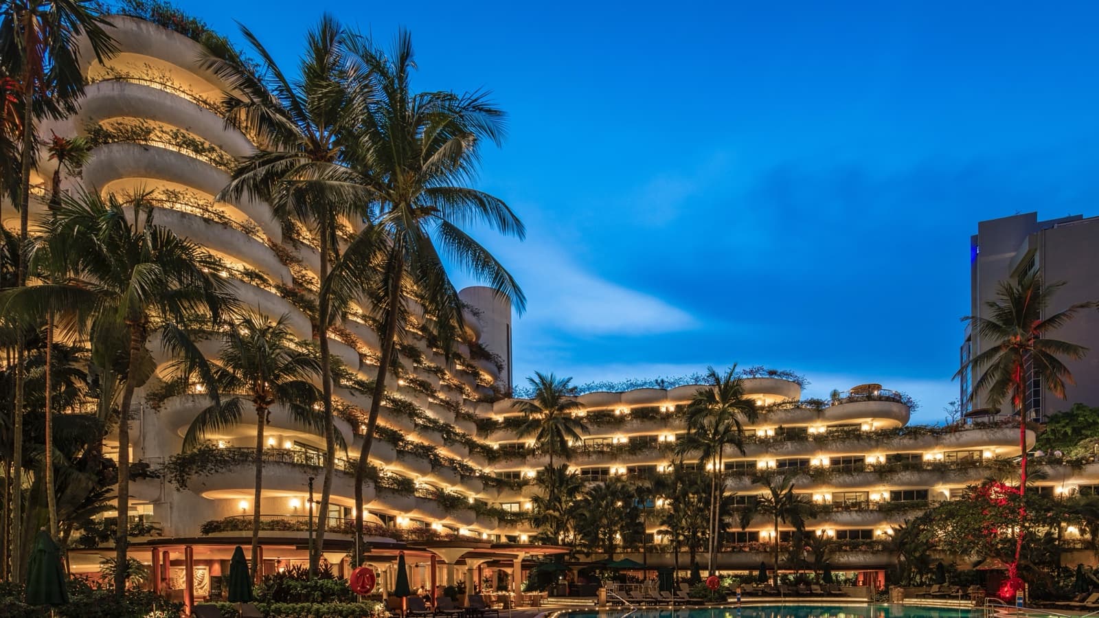 Shangri-La & JEN Hotels Mark SG61 — 'Celebrate Singapore' Staycation Package + $80 of Dining/Attraction Vouchers for $61 (August 2026)
