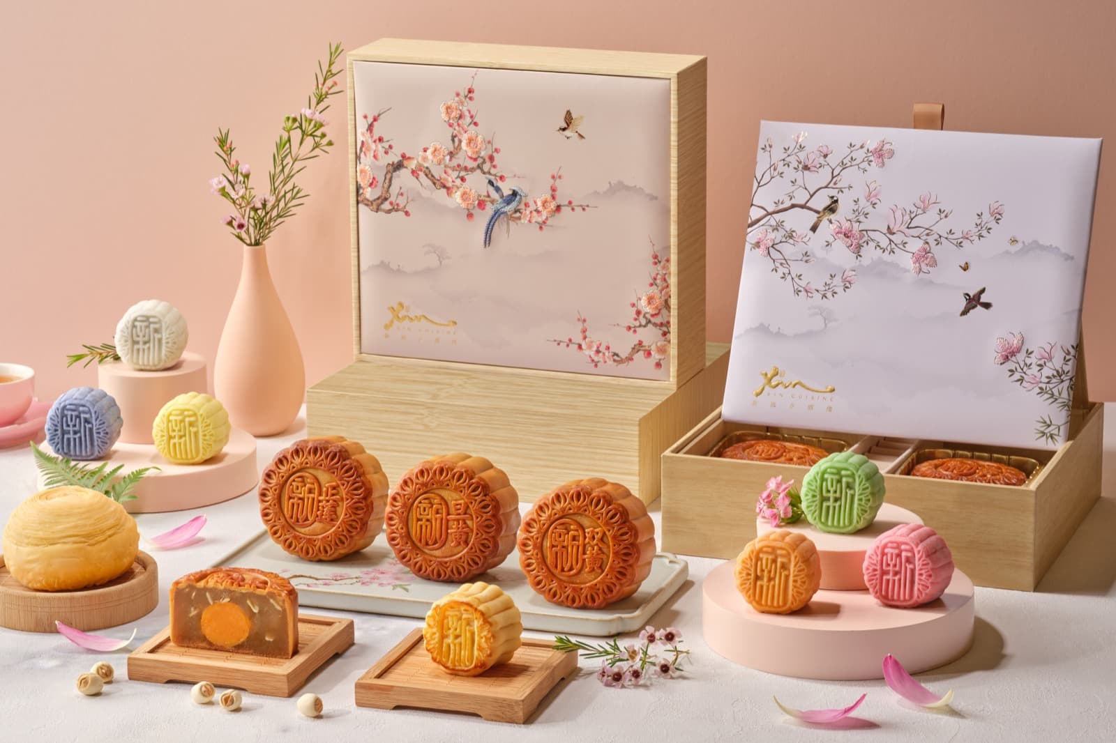 假日酒店 Atrium 欣厨月饼买一送一做到 2026 年 9 月 21 日: 一盒 $42, 但两款招牌礼盒只有 15% off, 不是横幅上的 30%