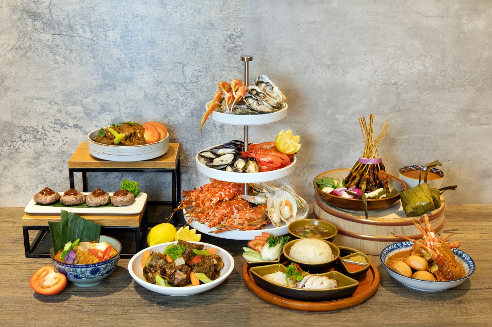 NEW SAT 5 SEP, AND IT RUNS TO 22 NOV: HOLIDAY INN ATRIUM'S HALAL 1-FOR-1 SURVIVES THE NYONYA BUFFET AND COMES BACK ON 10 SEP AS WAGYU, SNOW CRAB AND SUHAIMI YUSOF, BUT THE 55% RATE THAT BEAT IT ALL AUGUST DIES ON 9 SEP