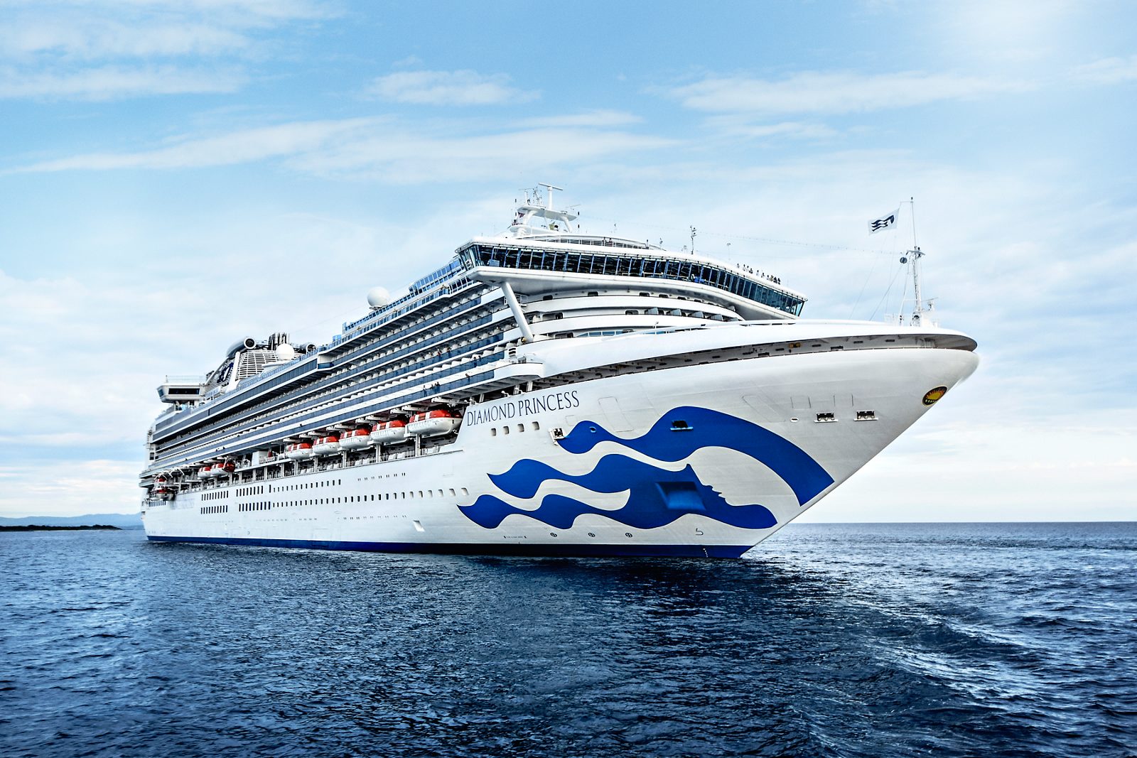 Diamond Princess (Princess Cruises): 11 cruises this winter, and a 10-day Halong Bay run at S$1,006
