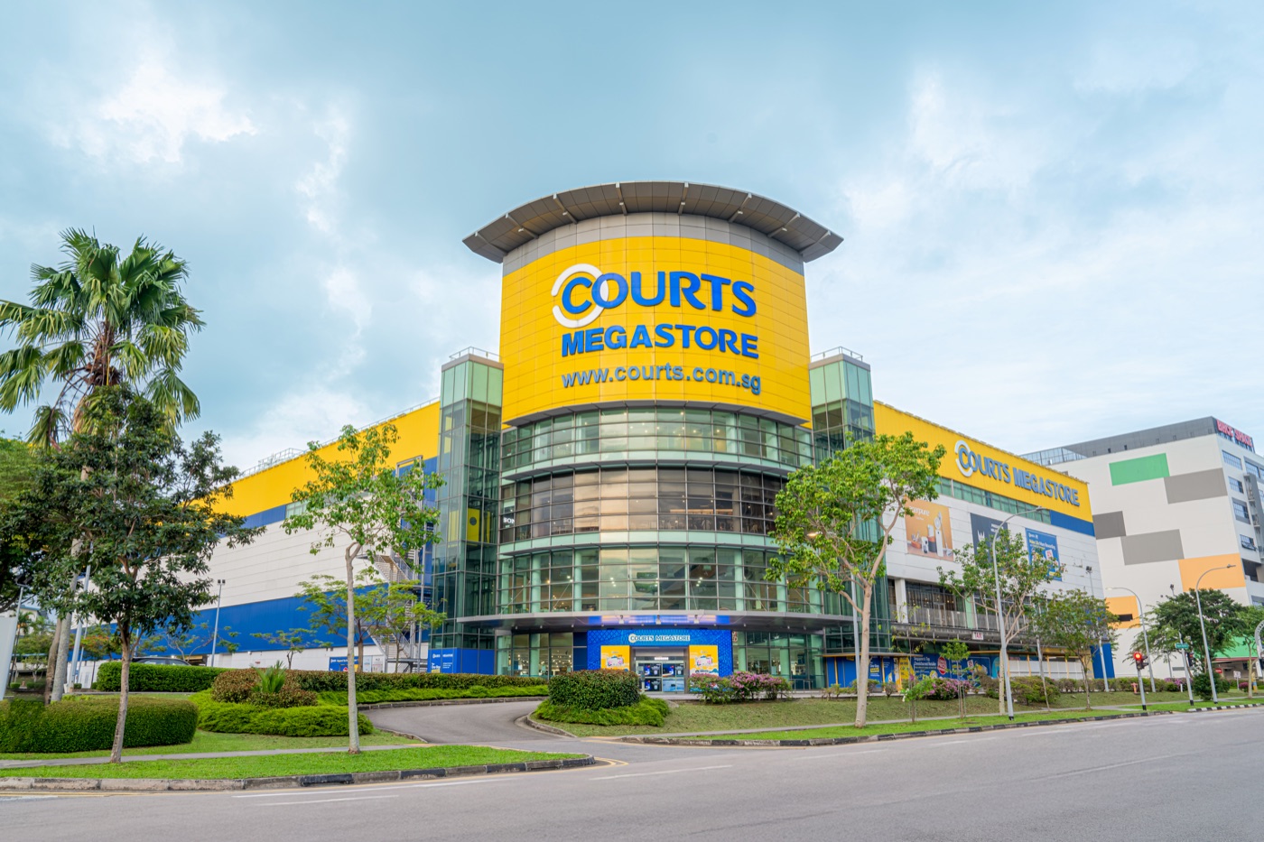 Best Denki + Courts: Electronics + Appliances