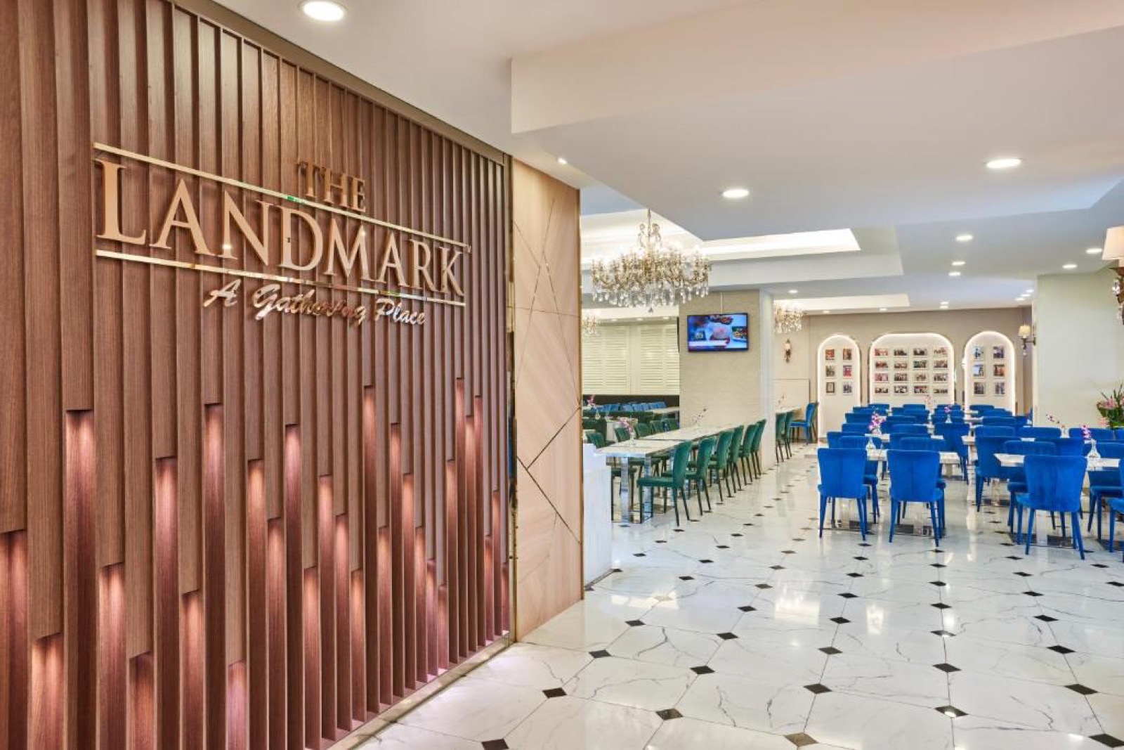 The Landmark(Village Hotel Bugis)— 阿拉伯街一带最超值 1 送 1 清真自助餐