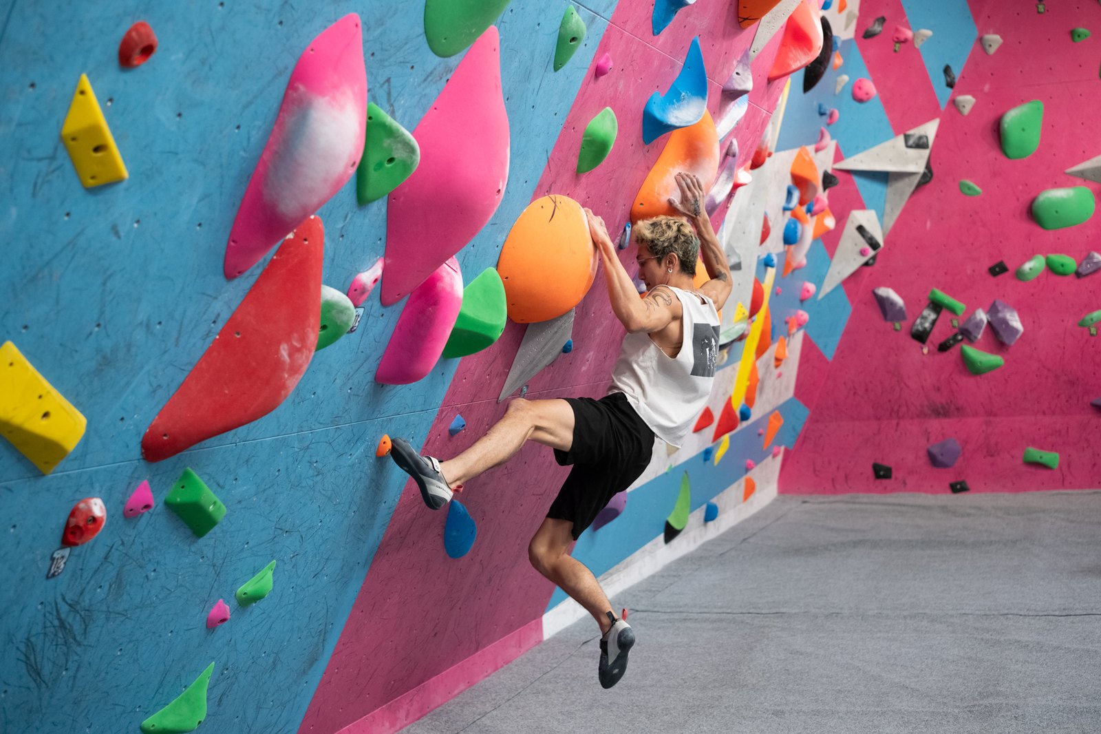 BFF Climb —— 最适合家庭的一家, 也是全新加坡唯一让你周六凌晨三点还在爬墙的地方