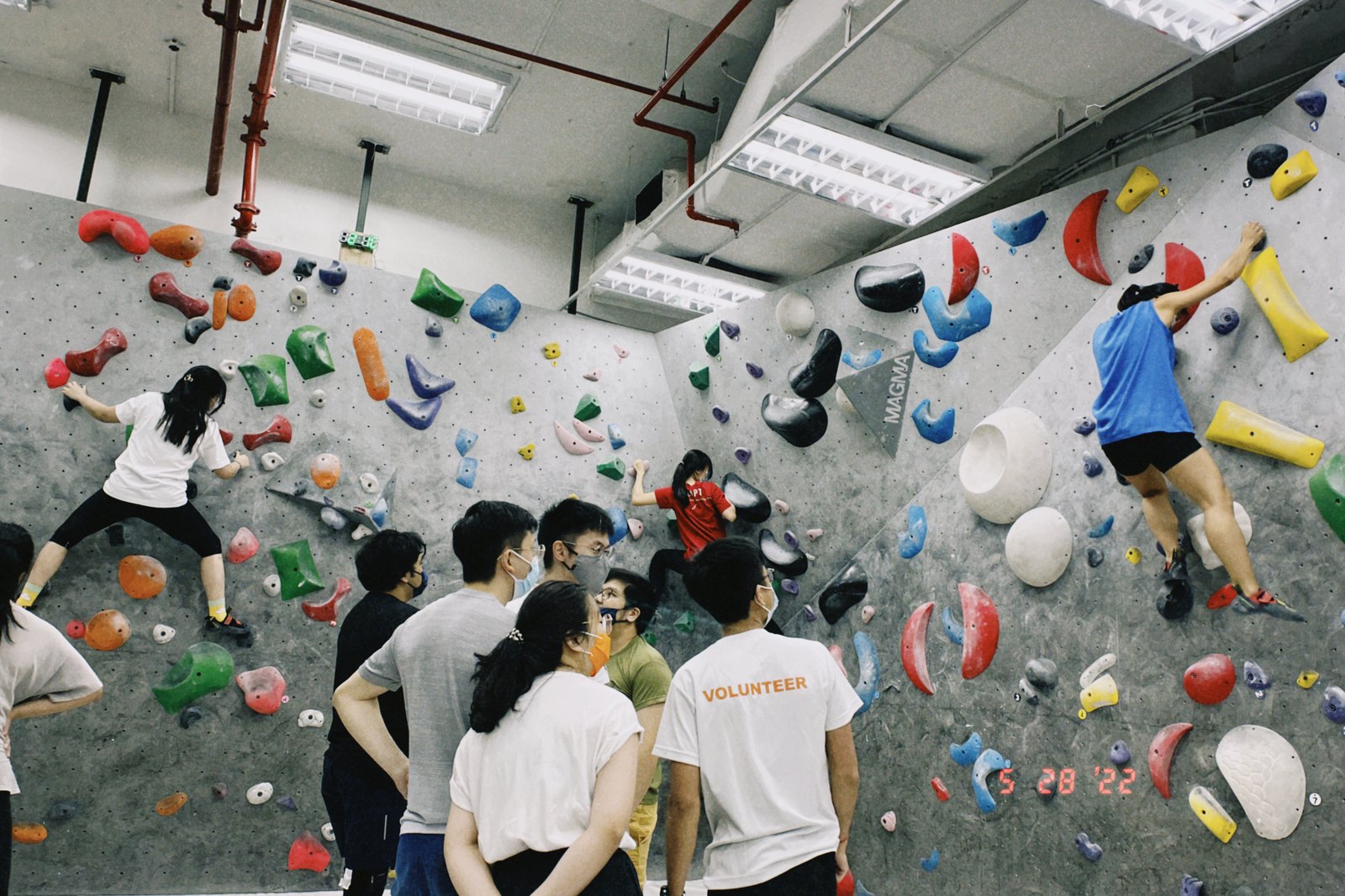 Z-Vertigo Boulder Gym —— 劃一 $18, 不必入会、不必预约, 但全馆同时只容 25 人