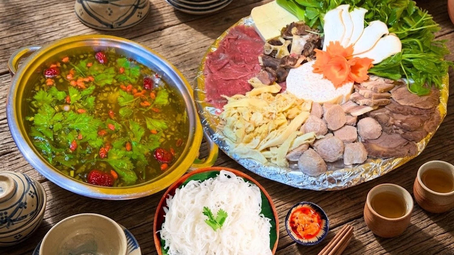 Ăn Là Ghiền: Hotpot, Charcoal BBQ and a $3.90 Phở That Runs Till 5am at One Address