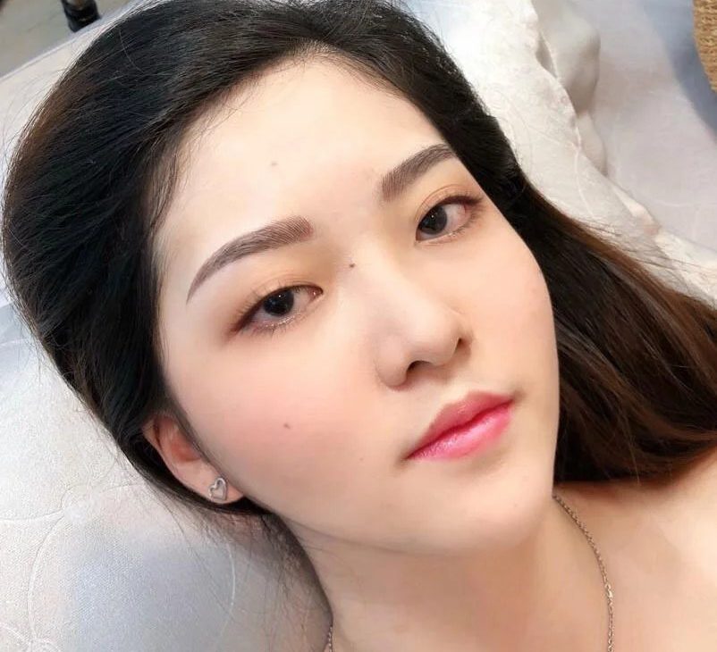 Brow Revolution: 唯一为补色标出金额、而且直接含在价内的一家