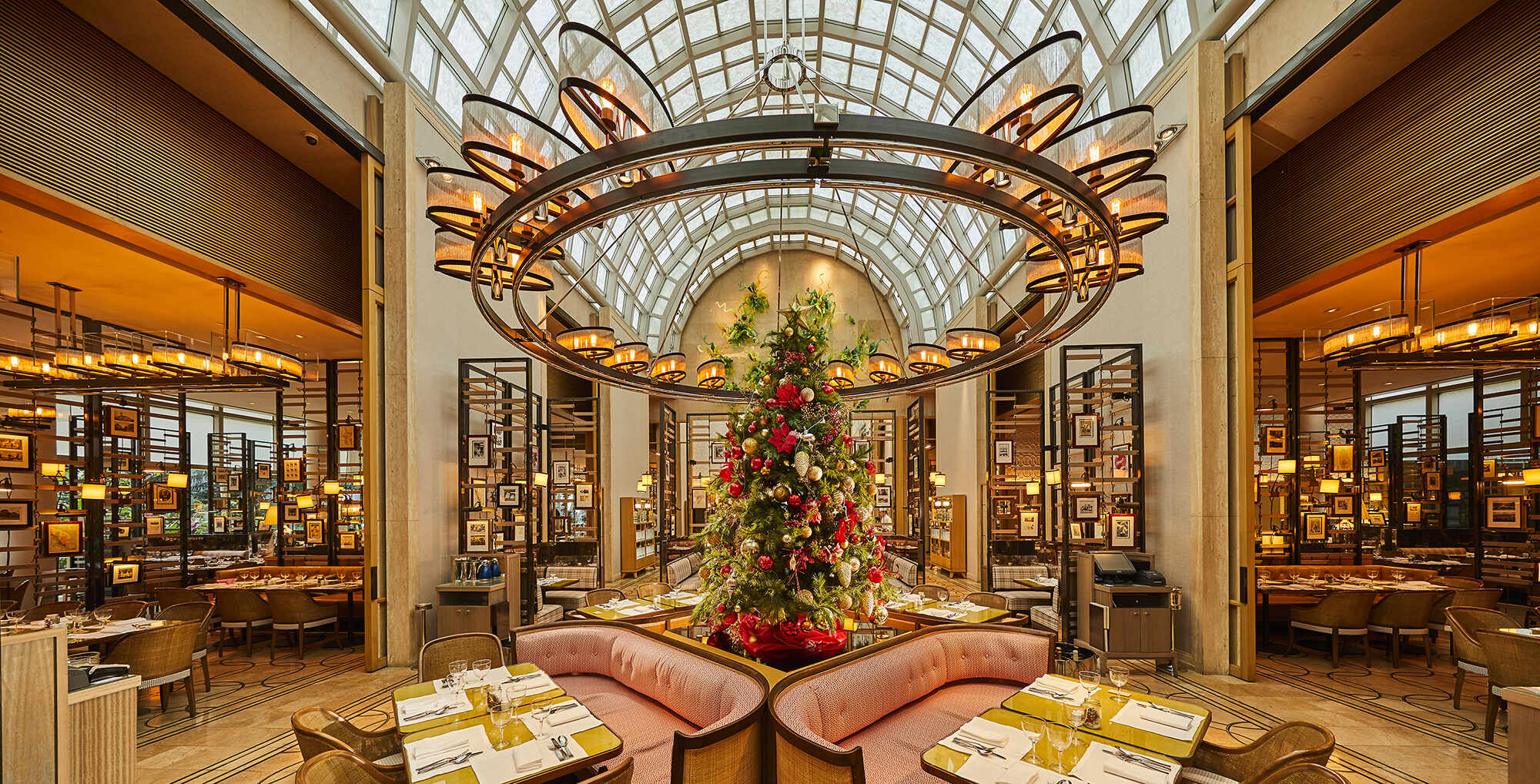 Colony (The Ritz-Carlton, Millenia Singapore): 最奢华的圣诞自助餐, 无限畅饮香槟 $298++ 起