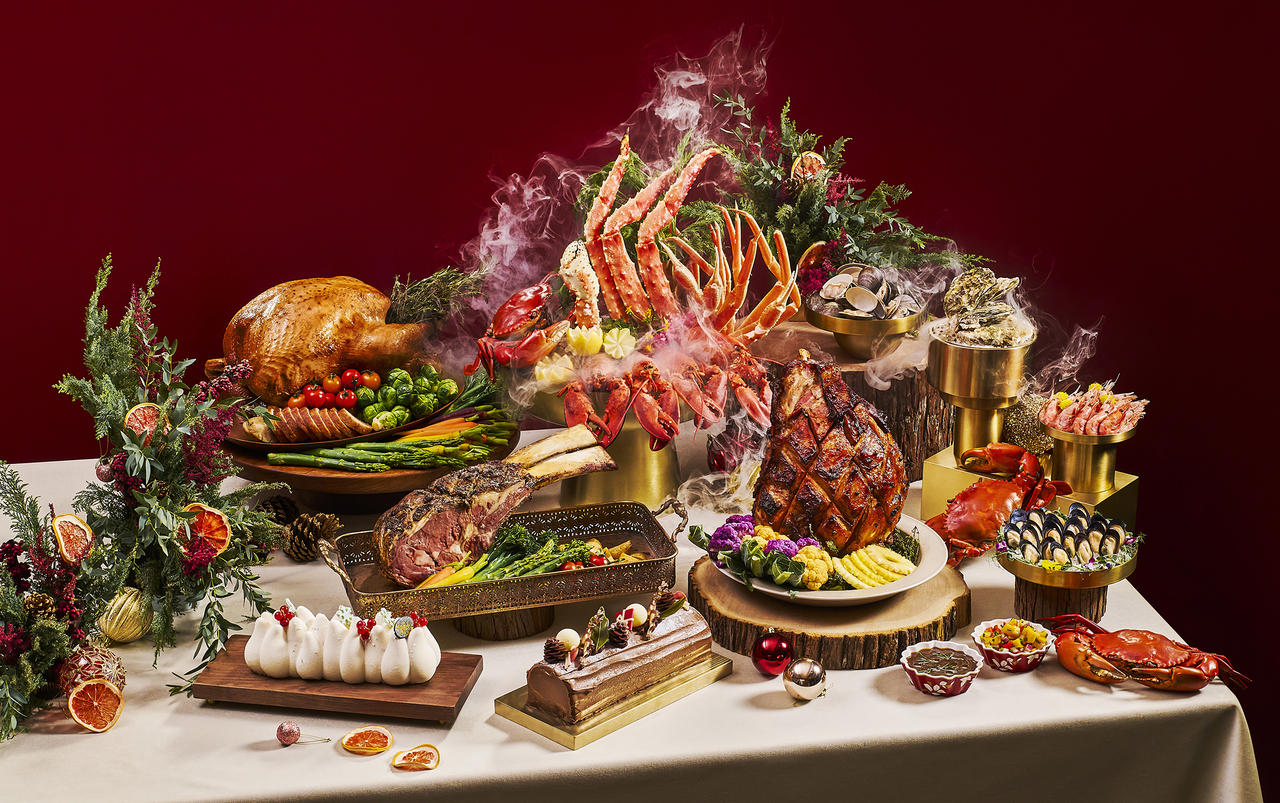 Edge (Pan Pacific Singapore): 海鲜最丰富, 节庆自助餐 $78++ 起