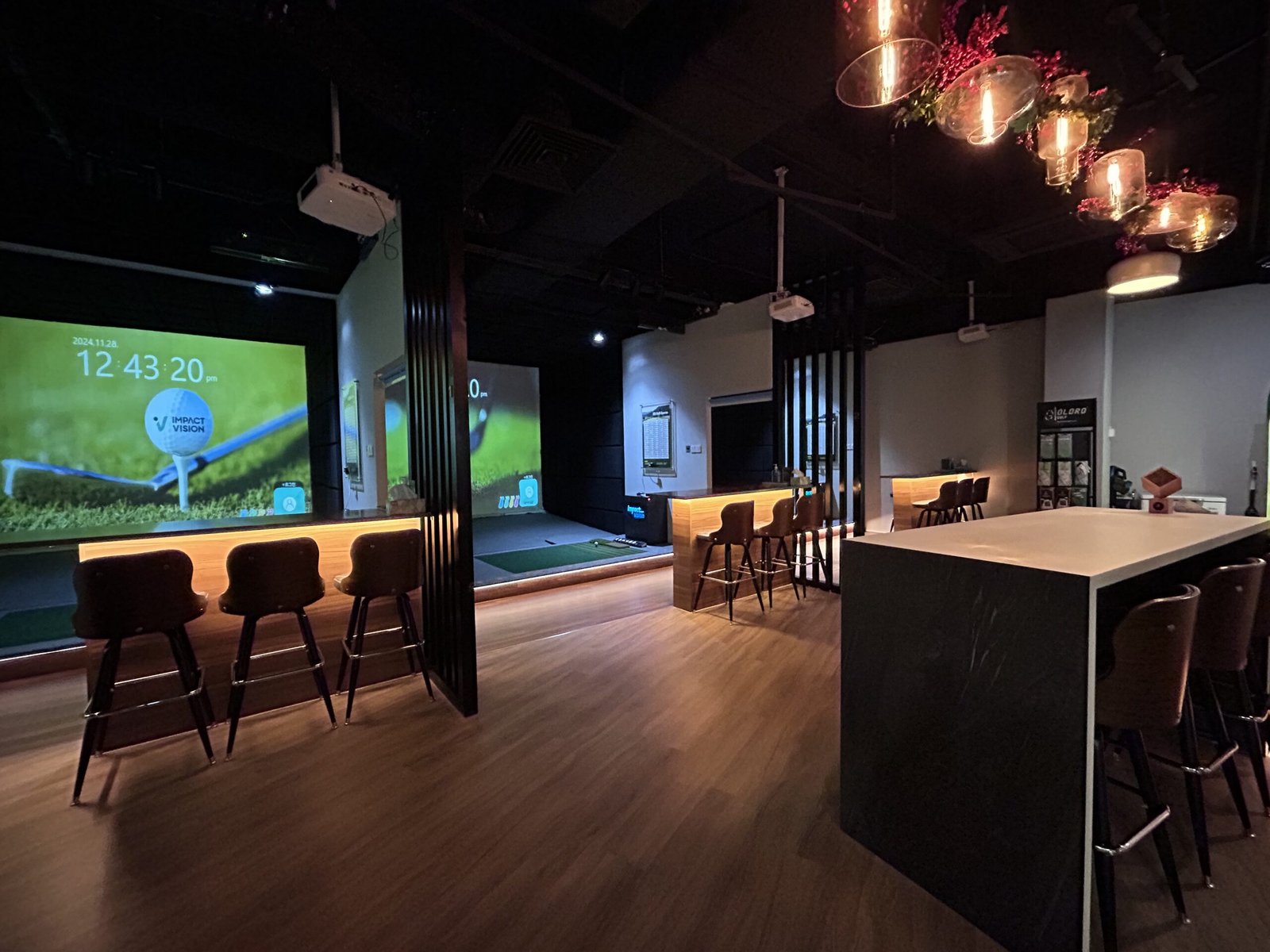 CityGolfer (The Plaza, Beach Road): private room for 10, from $70+ an hour