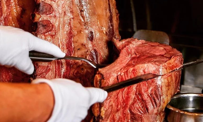 Lawry's The Prime Rib: 2 Kids 12 & Under Dine Free on Sundays With 2 Adult Mains (to 30 November)
