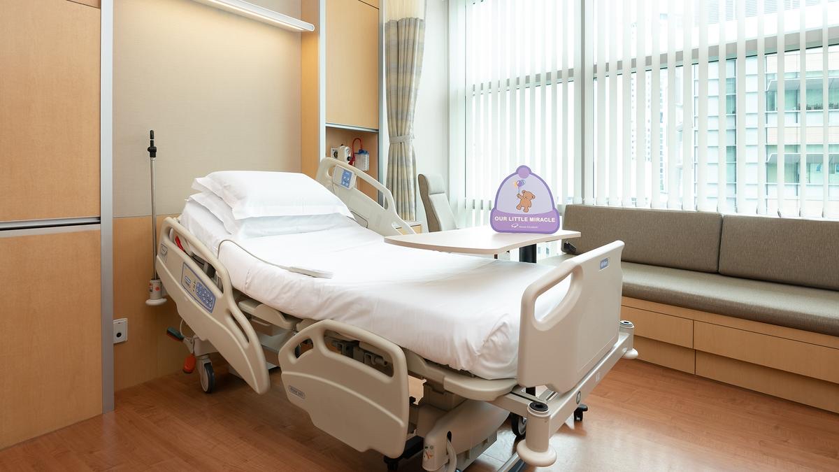Mount Elizabeth Hospitals (Orchard and Novena): the same S$4,500 package at both, and the second highest bills on this page