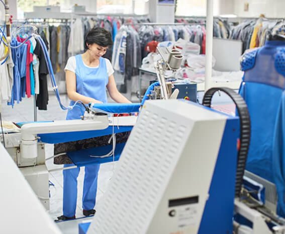 Piing! — the lowest headline rate at $5/kg, with an app that photographs and QR-tags every garment