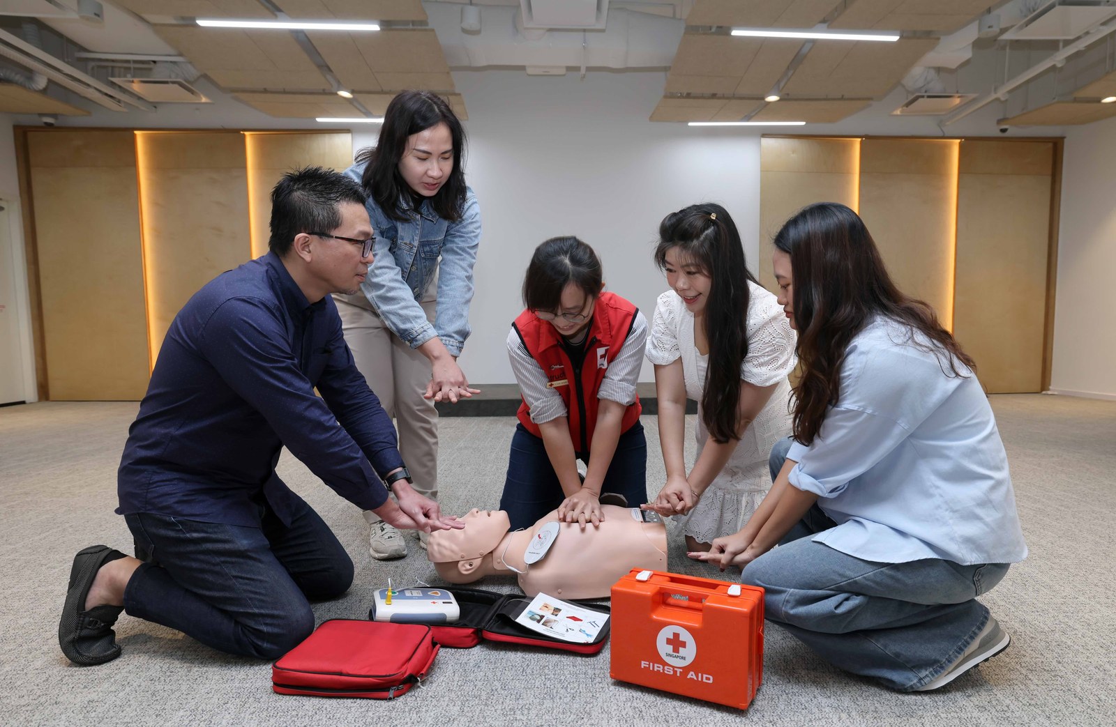 新加坡红十字会: CERT First Aider with CPR+AED, 原价最低的 $130