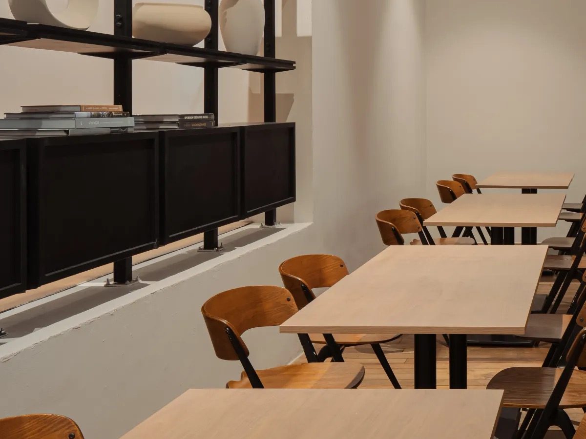 Twenty Eight Cafe:Wilkie Road (近明古连地铁站)